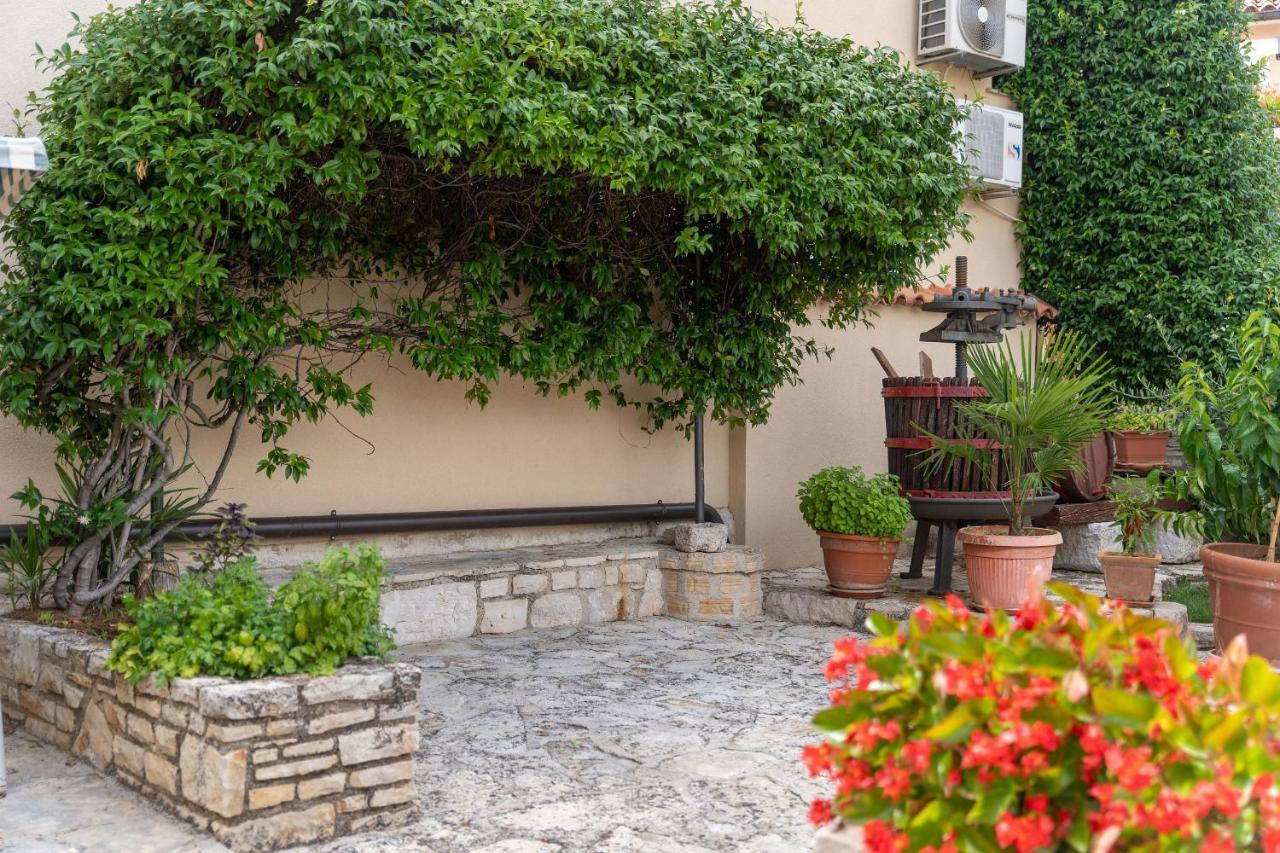 Apartamento Alda-App Funtana Exterior foto