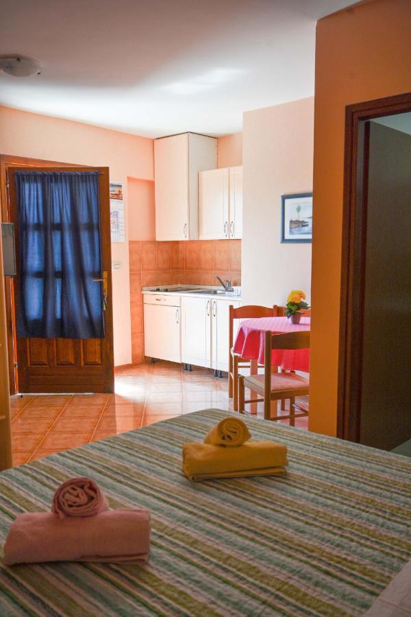 Apartamento Alda-App Funtana Exterior foto