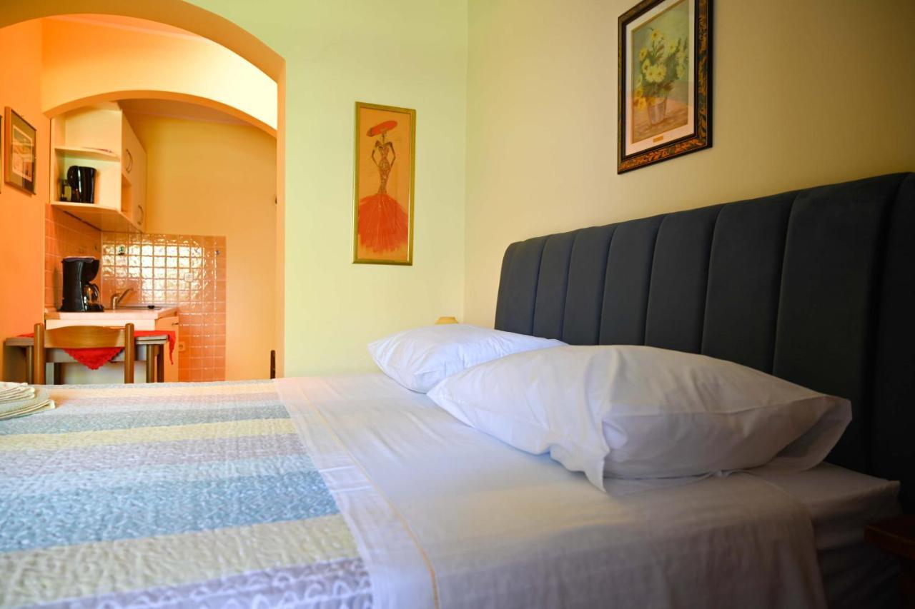 Apartamento Alda-App Funtana Exterior foto