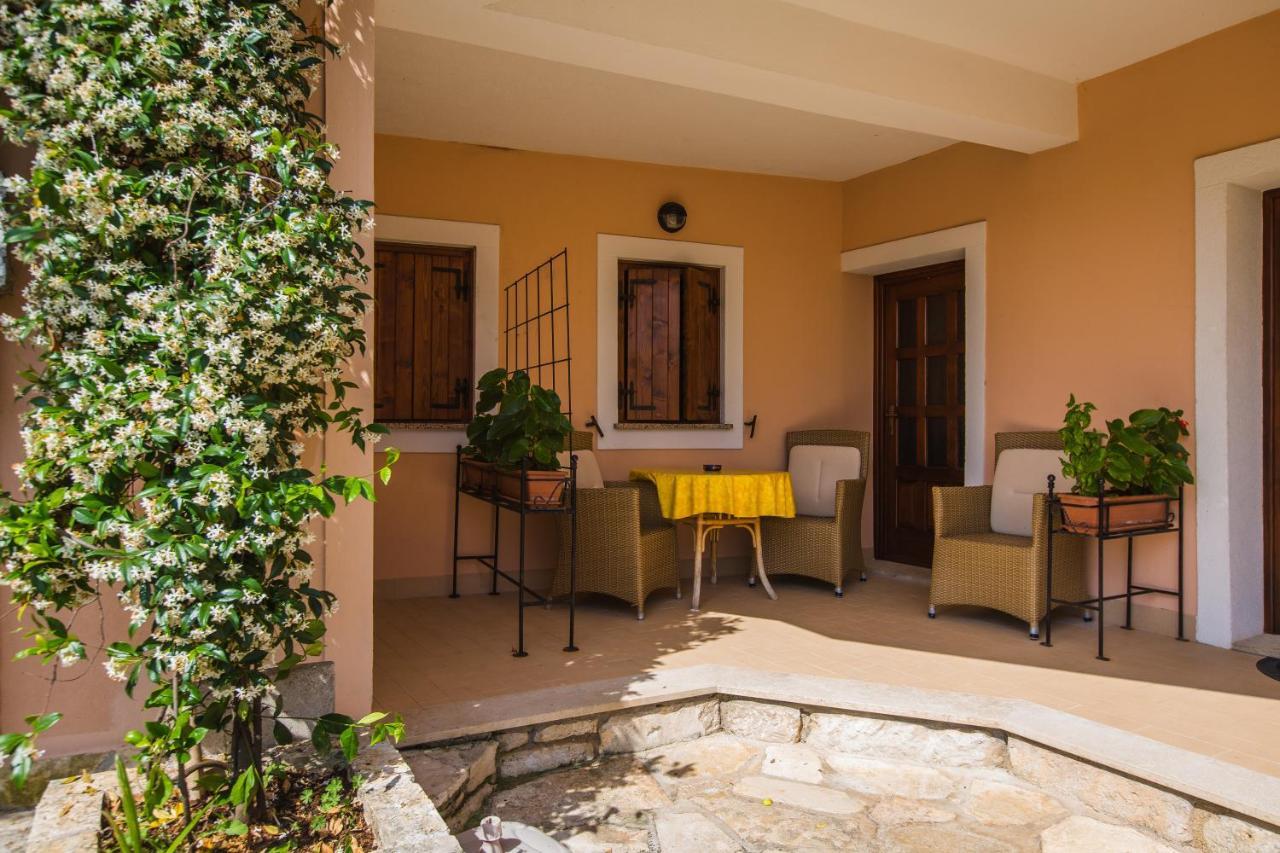 Apartamento Alda-App Funtana Exterior foto