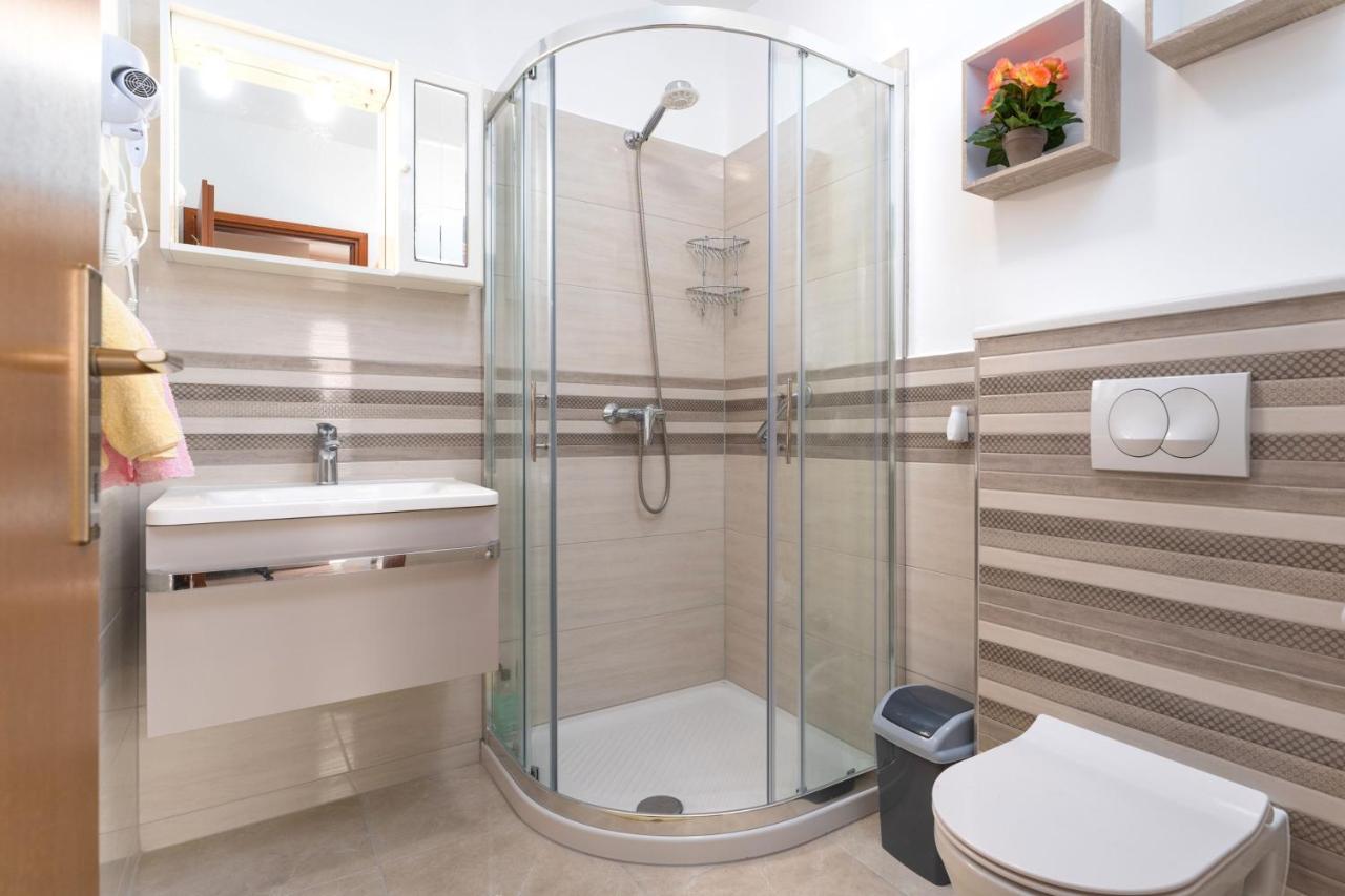 Apartamento Alda-App Funtana Exterior foto